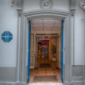 Le Faubourg Opera ** Paris