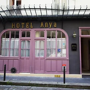 Anya ** Paris