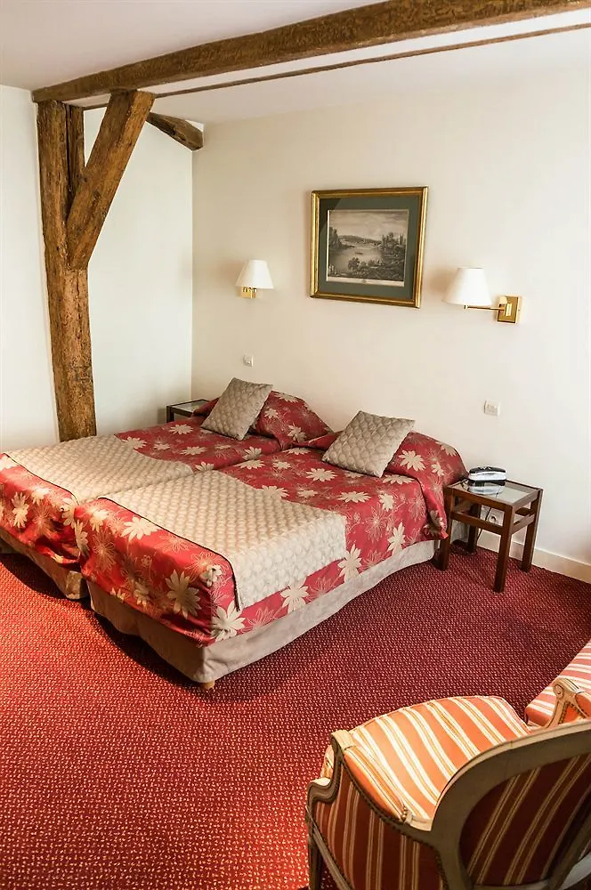 Hotel Exelmans París 2*,